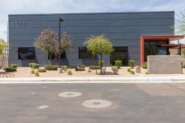 1700 E Robin Ln, Phoenix, AZ 85024